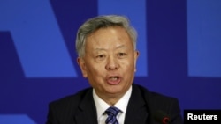亚投行行长金立群