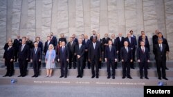 Ministri odbrane zemalja članica NATO-a (Foto: REUTERS/Johanna Geron)