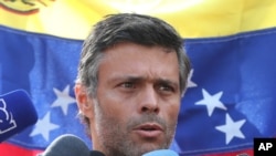 El dirigente del partido Voluntad Popular, Leopoldo López, expresó desconfianza en algunos de algunos de los miembros de la oposición venezolana que negocian con el gobierno en México.