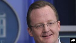 White House Press Secretary Robert Gibbs (file photo)