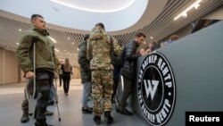 Des recrues de Wagner à Saint-Pétersbourg .