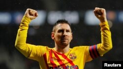 Soccer Football - La Liga Santander - Atletico Madrid v FC Barcelona - Wanda Metropolitano, Madrid, Spain - December 1, 2019 Barcelona's Lionel Messi celebrates scoring their first goal REUTERS/Susana Vera TPX IMAGES OF THE DAY