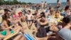 Bela kuća se fokusira na vakcinaciju mlađih Amerikanaca