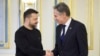Белата куќа соопшти дека САД „прават се што е можно“ за да испорачаат оружје во Украина.