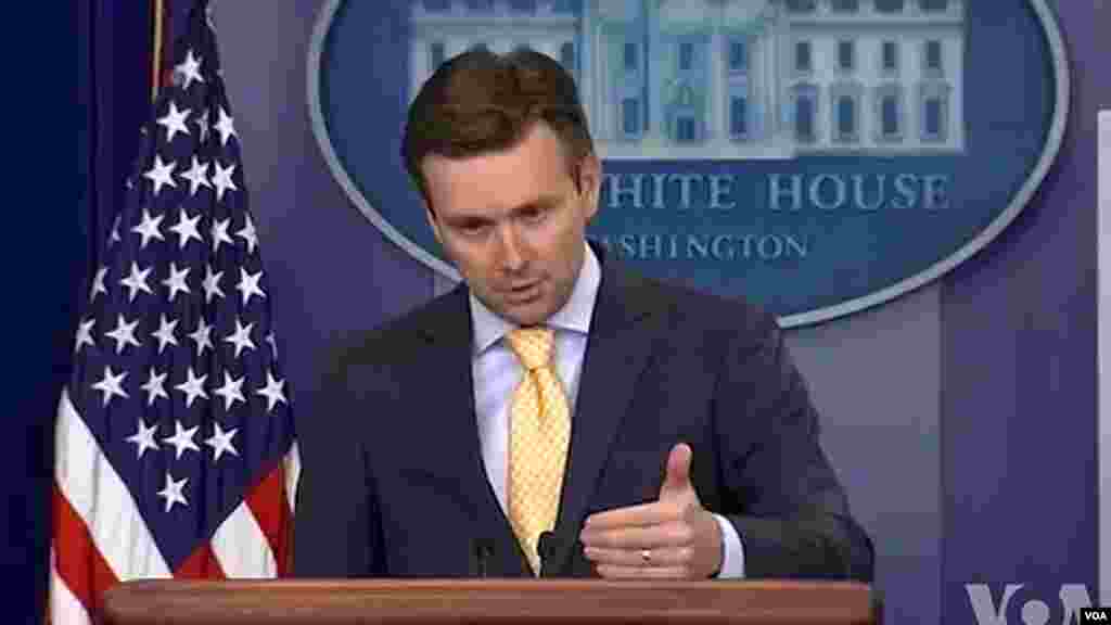 Sakataren yada labaran fadar shugaban Amurka Josh Earnest yace, Shugaba Obama, na Amurka ya sanar da cewa zai tura sojoji 300 kasar Kamaru.