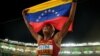 Yulimar Rojas tras lograr el oro en la competencia de triple salto en el Mundial de Atletismo 2023 en Budapest.