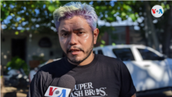 Erwin David Costa Zelaya, propietario del negocio Rock Munchies, en Managua. Foto Miguel Bravo, VOA.