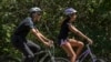 Malia Obama Sibuk Pilih Universitas