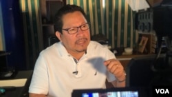 Miguel MOra, director de 100% Noticias denuncia que fue amenazado de muerte por paramilitares y culpa al gobierno de Daniel Ortega.