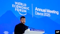 Президент Украины Владимир Зеленский выступает на Всемирном экономическом форуме в Давосе. 21 января 2025 г. 