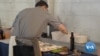 VOA英语视频：厨师为宣传反对家庭暴力烹饪美食