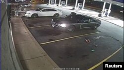 Video snimak doagađaja ispred benzinske stanice gde je upucan crni tinejdžer