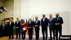 歐盟外交政策主管阿什頓在日內瓦有關同伊朗達成協議的外交儀式上發表講話。