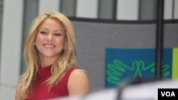 Shakira insiste en que que la educación ayuda a mantener a los niños alejados de actividades peligrosas.