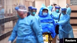 香港伊利沙伯醫院在轉送一名武漢肺炎疑似病人。（2020年1月22日）