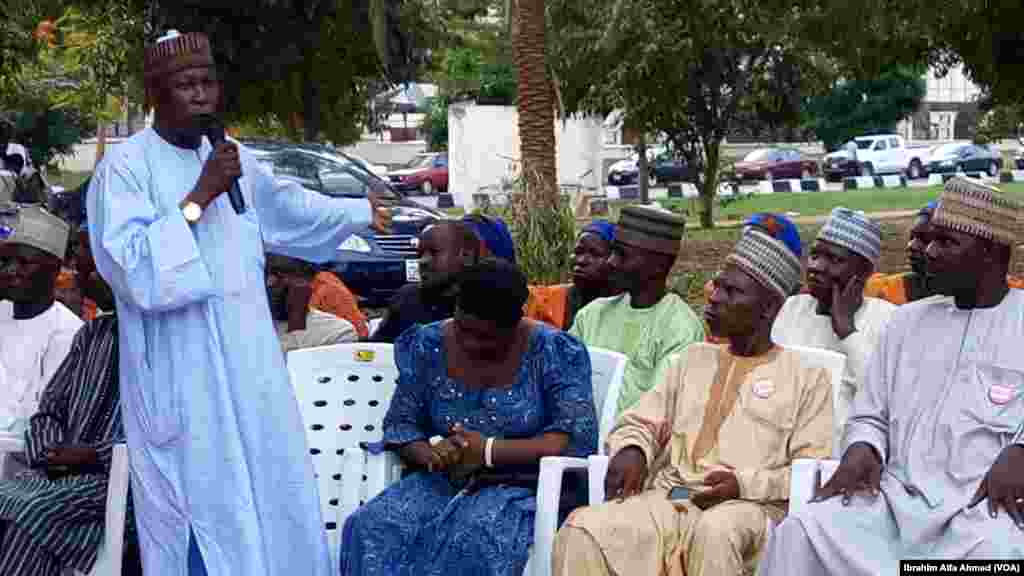 'Yan Kungiyar BBOG A Dandalin Unity Fountain Inda akayi bikin Murnar 'Yan Matan Chibok da aka Sako
