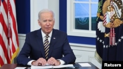 El presidente de EE. UU., Joe Biden, en una imagen de archivo de septiembre de 2021 cuando intercambiaba con otros mandatarios desde la Casa Blanca sobre el cambio climático.