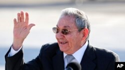 Presiden Kuba Raul Castro di Havana (12/5). (AP/Desmond Boylan)