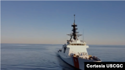 El USCGC Stone (WMSL 758) del servicio de Guardacostas de EE. UU., que llegó a puerto nacional en marzo de 2021 tras dos meses de recorrido por la región de Latinoamérica.