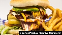 A typical college dining-hall meal can add thousands of calories to a student's diet.