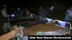 مقامات محلی ایالت بلوچستان گفته اند که در این حادثه هفت کارگر دیگر زخمی شده‌اند.