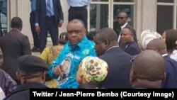 L’ancien chef rebelle et vice-président congolais avant d’embarquer dans son avion en direction de Gemena, Equateur, 4 août 2018. (Twitter /Jean-Pierre Bemba) 