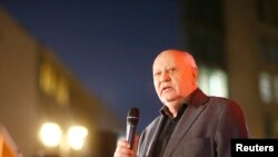 Bivši lider Sovjetskog Saveza Mihail Gorbačov tokom posete Berlinu u decembru 2014.