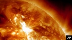 太陽風暴資料照。