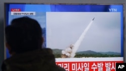 No se informó qué clase de misiles o cohetes fueron disparados en el más reciente lanzamiento por parte de Corea del Norte.