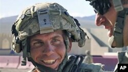 美國陸軍士兵羅伯特.貝爾斯。