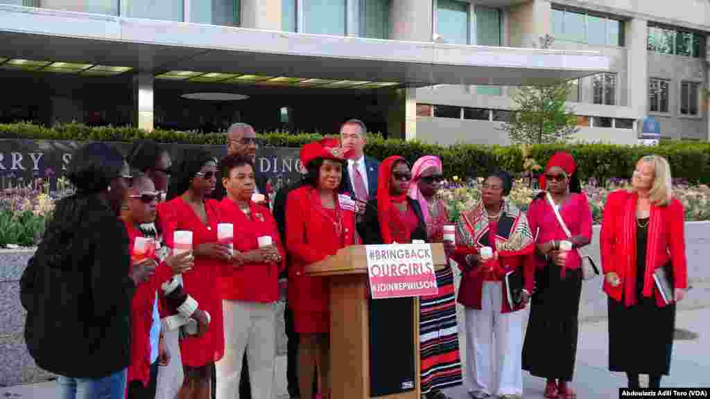 Yar Majalisar Wakilan Amurka Frederica Wilson a taron bikin tunawa da yan matan Chibok da aka sace shekaru biyu da suka gabata. 