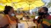 Los bares y restaurantes de la Florida, que reabrieron la semana pasada, han tenido que cerrar de nuevo debido a un repunte de nuevos casos de COVID-19 en el estado.