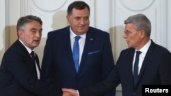 Šefik Džaferović, Milorad Dodik i Željko Komšić na inauguraciji za članove Predsjedništva BiH, Sarajevo, 20. novembar 2018. REUTERS/Dado Ruvić