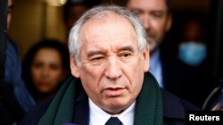 თანამდებობის დაკავებისთანავე, საფრანგეთის ახალი პრემიერი ფრანსუა ბაირუ მედიას შეხვდა. 13 დეკემბერი, 2024წ.