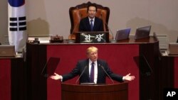 Donald Trump s'adressant à l'Assemblée nationale sud-coréenne, Séoul, Corée du Sud, le 8 novembre 2017.