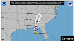Mapa del Centro Nacional de Huracanes de EE. UU. muestra la trayectoria de la tormenta tropical Fred el lunes 16 de agosto de 2021 a las 5:00 de la mañana, hora del Este de EE. UU.