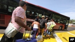 Se desconoce el número exacto, pero el Vaticano estima que el plan ayudará a miles de venezolanos que optaron por salir de su país. 