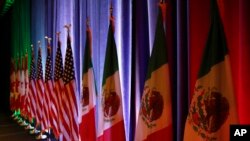 墨西哥、美国和加拿大国旗