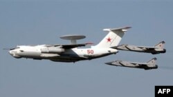 За попередньою інформацією, А-50 був збитий і впав у море, а другий літак Іл-22 перебував ще певний час у повітрі й міг дістатися до найближчого аеродрому. Фото для ілюстрації: російський А-50