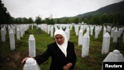 Makam para korban perang Bosnia antara tahun 1992-1995 di dekat kota Srebrenica (foto: dok). 