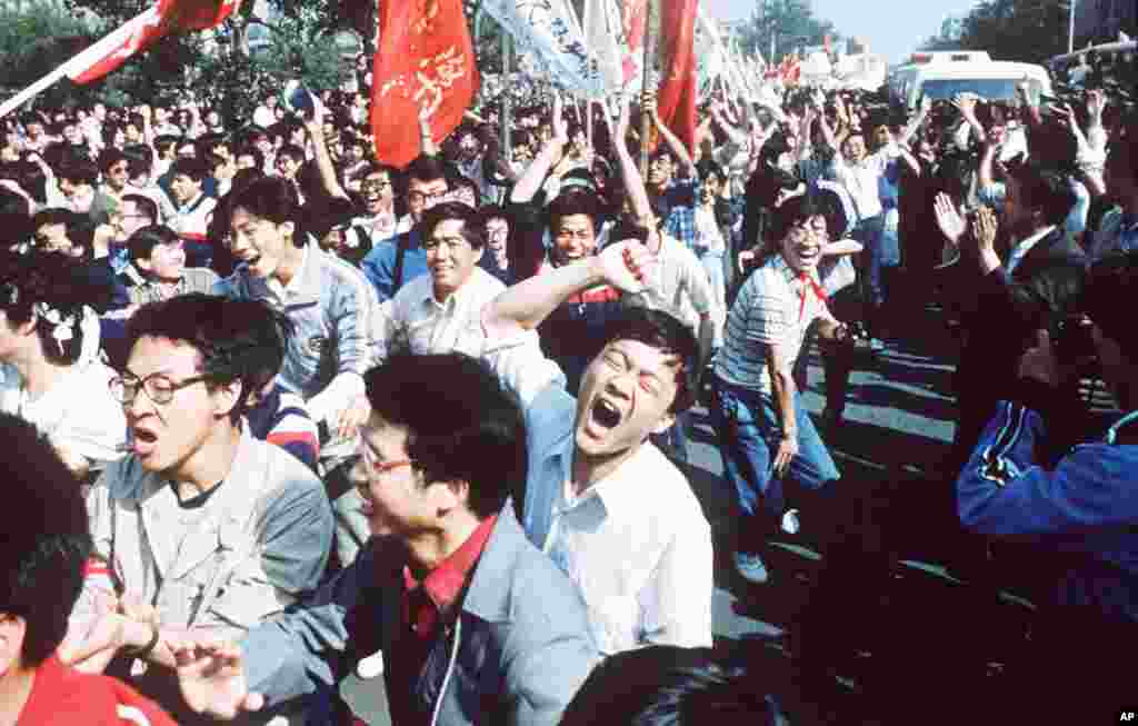 1989년 중국 베이징 텐안먼 광장에서 열린 민주화 시위.