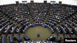 Miembros del Parlamento Europeo durante una votación en Francia en julio del 2019.