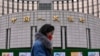 中国人民银行(央行)3月2日表示，与中国金融监管机构近日举行了与民营企业和金融机构的座谈会。