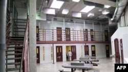 ARHIVA: Pritvorni centar u američkoj pomorskoj bazi u Zalivu Gvantanamo (Foto: Mladen ANTONOV / AFP)