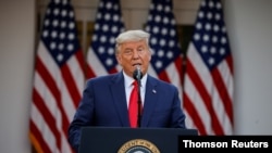 El presidente Donald Trump aborda la pandemia de la covid durante una comparecencia desde la Casa Blanca, el 13 de noviembre de 2020.