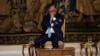 ARCHIVO: El presidente colombiano Gustavo Petro espera el inicio del acto de posesión de la nueva fiscal general del país en el Palacio presidencial en Bogotá, Colombia, el viernes 22 de marzo de 2024. 