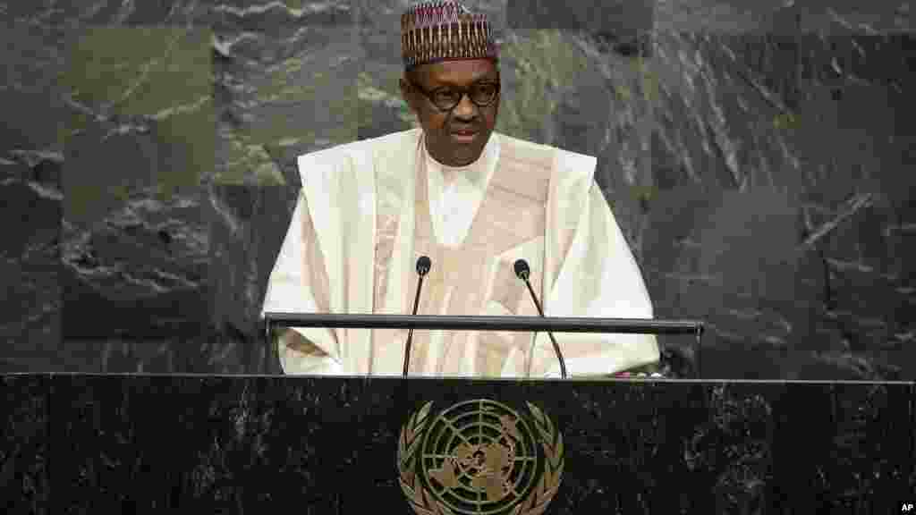 Muhammadu Buhari, le chef de l'Etat du Nigeria, prononce un discours lors de la 70e session de l'Assemblée générale de l'ONU, au siège des Nations unies, 28 septembre 2015.