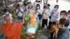 នាយករដ្ឋមន្ត្រី​យក​ភ្ជុំបិណ្ឌ​សាកល្បង​មុន​បើក​ប្រទេស​ក្រោយ​ឱ្យ​បន្ថយ​ធ្វើ​តេស្ដ​រហ័ស​