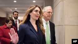 Hope Hicks, directora de comunicaciones de la Casa Blanca en ese momento, llega a reunirse a puerta cerrada con miembros de la Comisión de Inteligencia de la Cámara de Representantes, en el Capitolio, en Washington, el 27 de febrero de 2018.