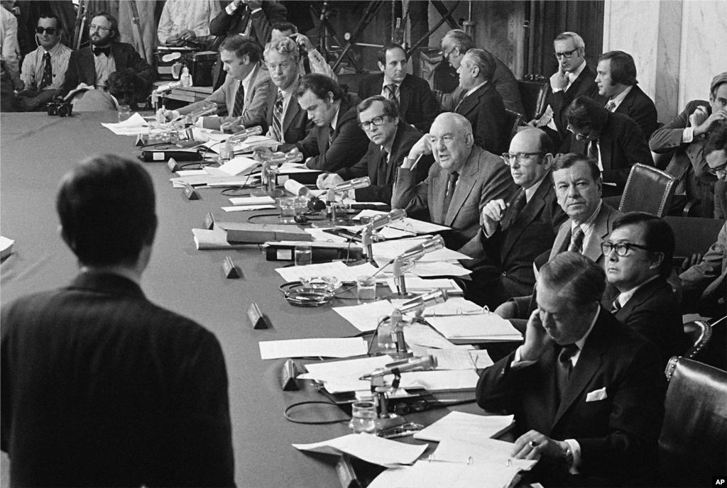 "Votergeyt" mashmashasini tergov qilgan Senat qo'mitasi, 3-avgust, 1973. (AP Photo)